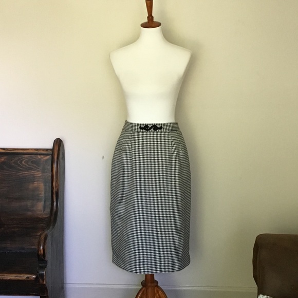 Unknown Dresses & Skirts - 🎉 Vintage Houndstooth Pencil Skirt with Pockets